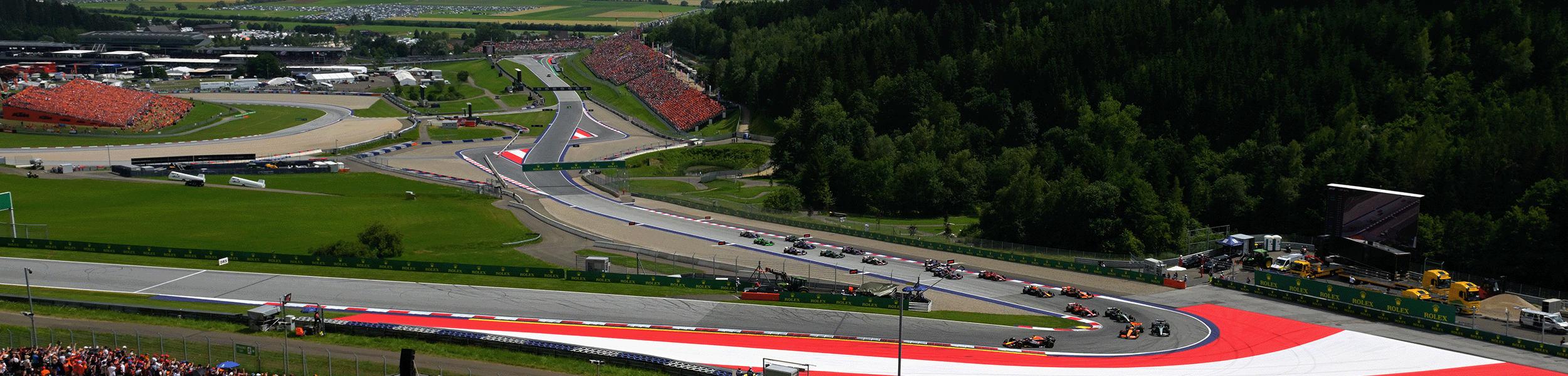 Max Verstappen leads the field on lap 1 of the 2024 Austrian Grand Prix